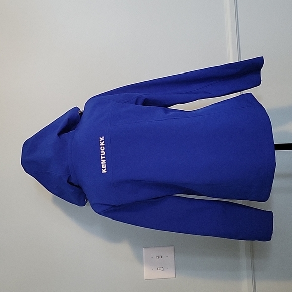 Officially Licensed Collegiate Products University of Kentucky (UK) Coat. - Picture 4 of 6